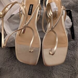 NEW Never Worn Nine West Gold Strappy Sandals